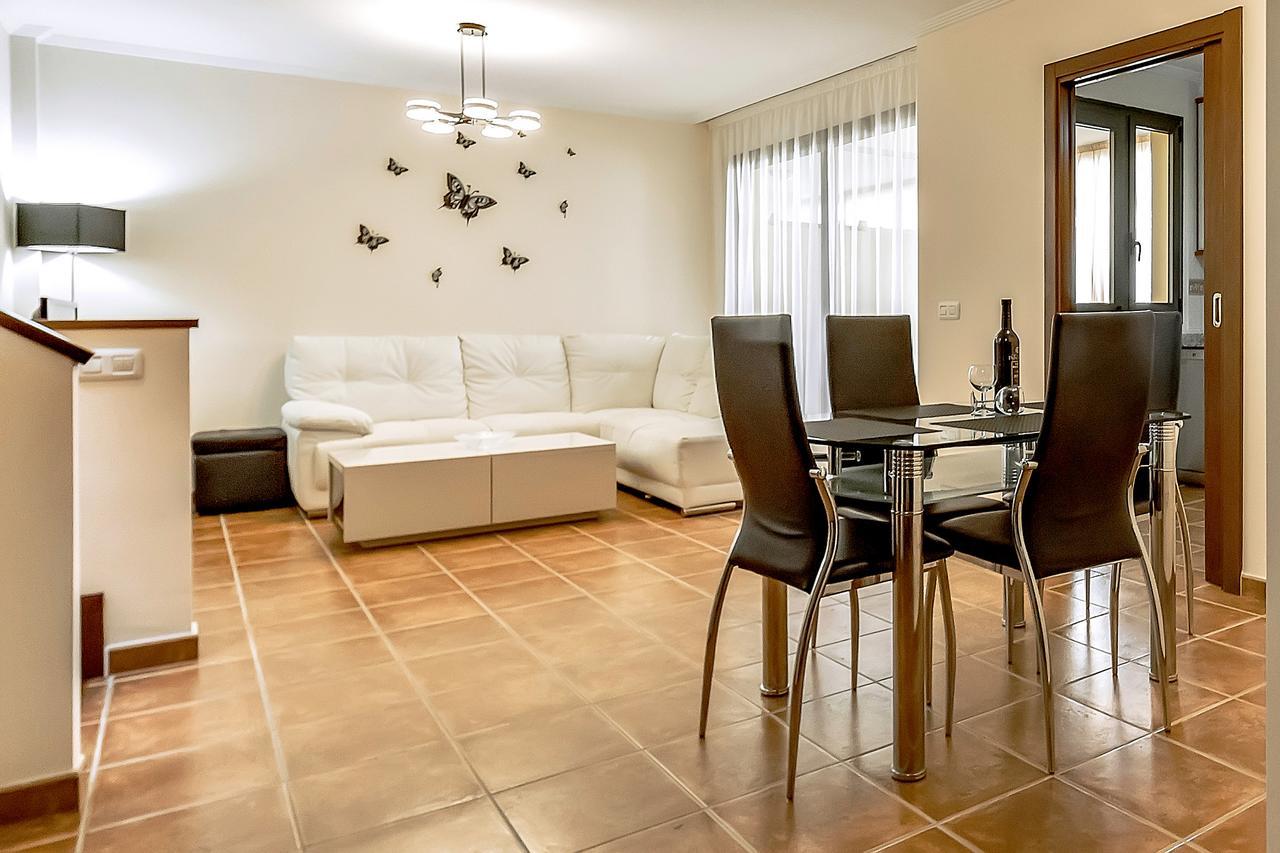 Апартаменты Family Townhouse Ла-Техита Экстерьер фото