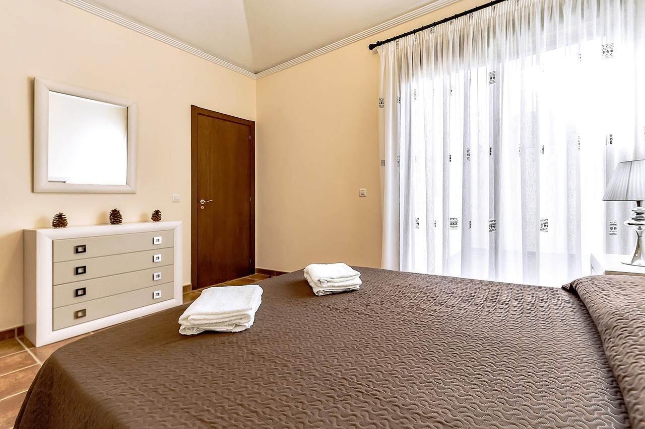 Апартаменты Family Townhouse Ла-Техита Экстерьер фото